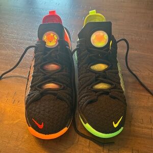 Nike Lebron 18 Crimson Mismatch basketball shoes